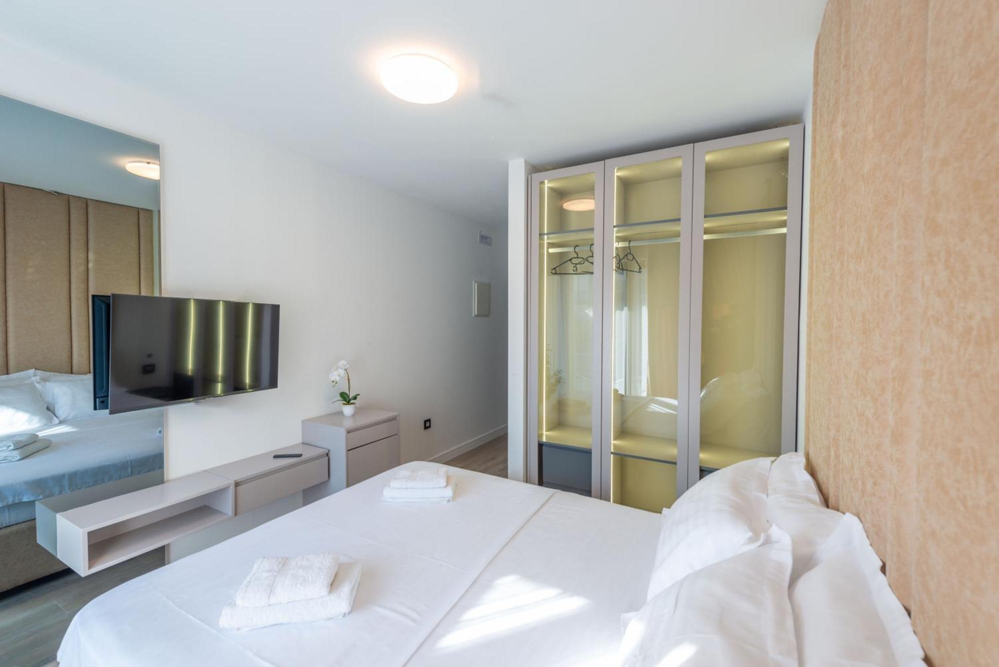 Botanica Boutique Hotel Ulcinj Kültér fotó